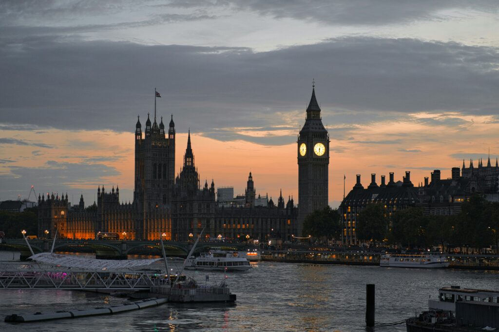 லண்டனில் மாலை நேர ஆங்கிலப் படிப்புகள்